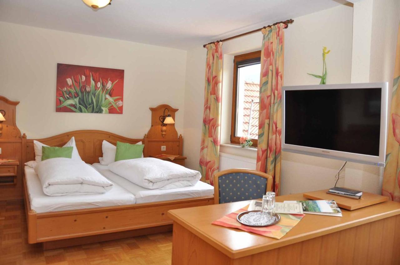 Landhotel Zur Pferdetränke Schleid Exterior foto