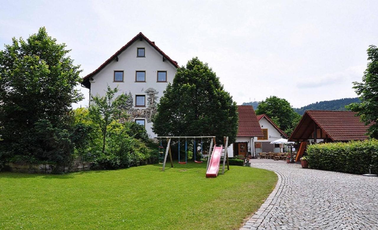 Landhotel Zur Pferdetränke Schleid Exterior foto
