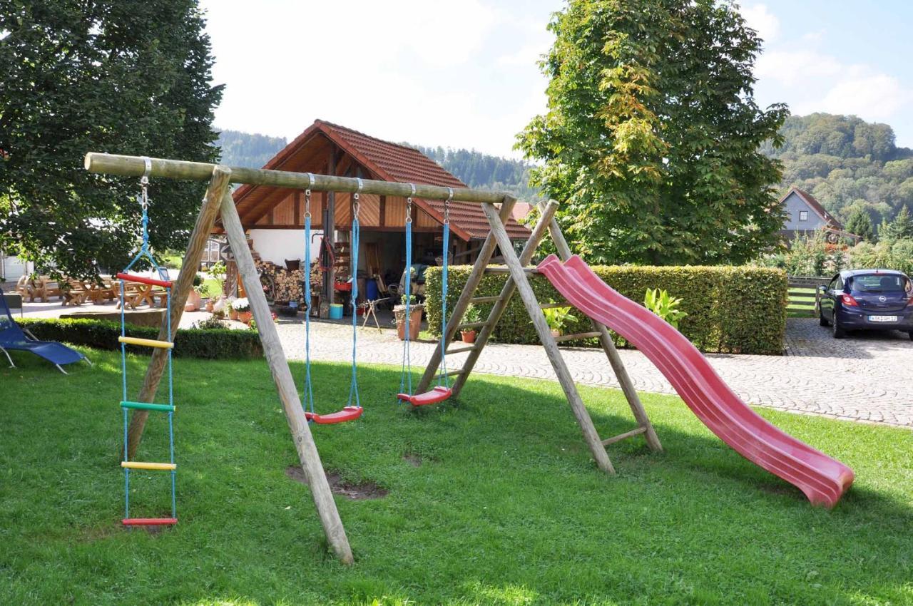 Landhotel Zur Pferdetränke Schleid Exterior foto