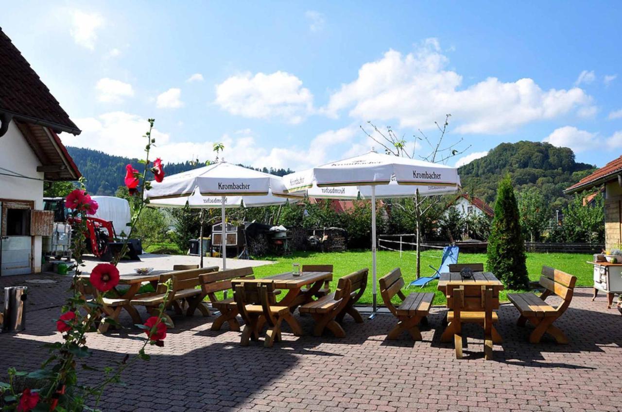 Landhotel Zur Pferdetränke Schleid Exterior foto