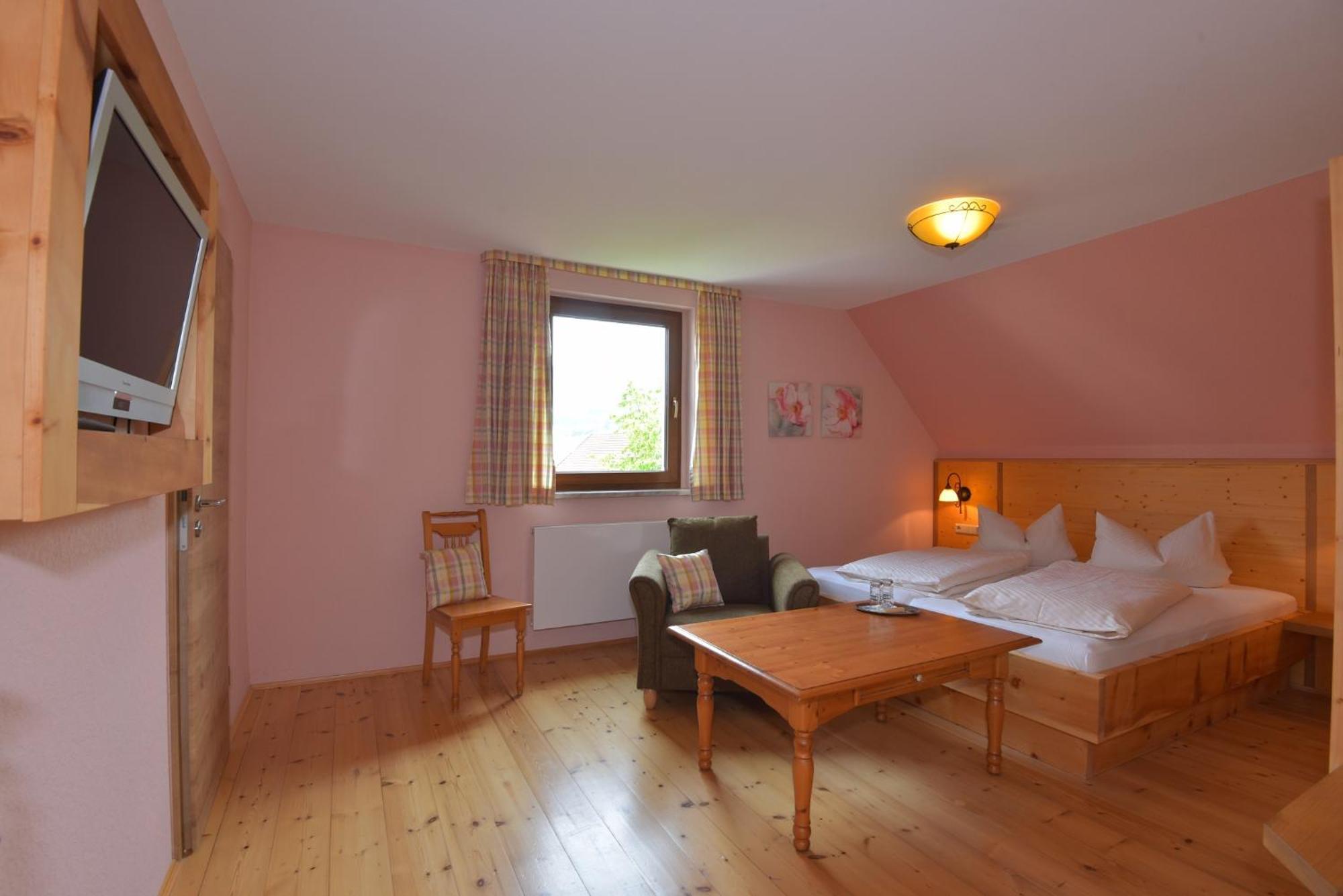 Landhotel Zur Pferdetränke Schleid Exterior foto